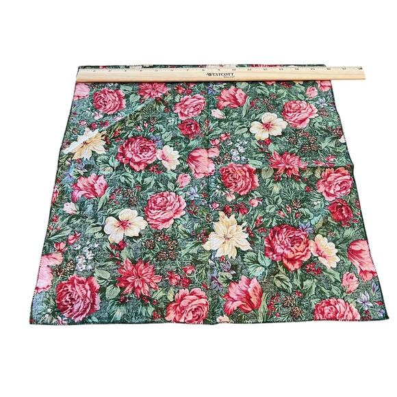 VTG 80s Quilted Christmas Placemats Set of 6 with Matching Napkins Floral Lace - Picture 8 of 10